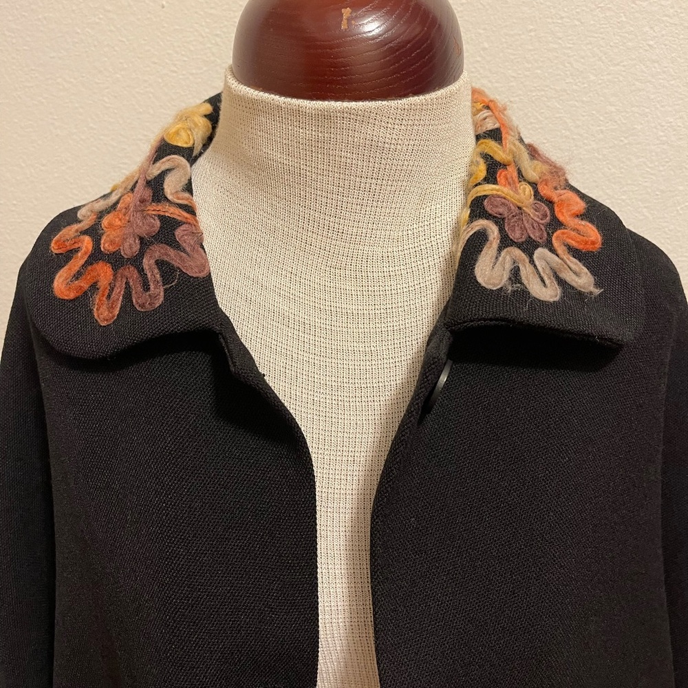 Unique jacket - Picture 3 of 12